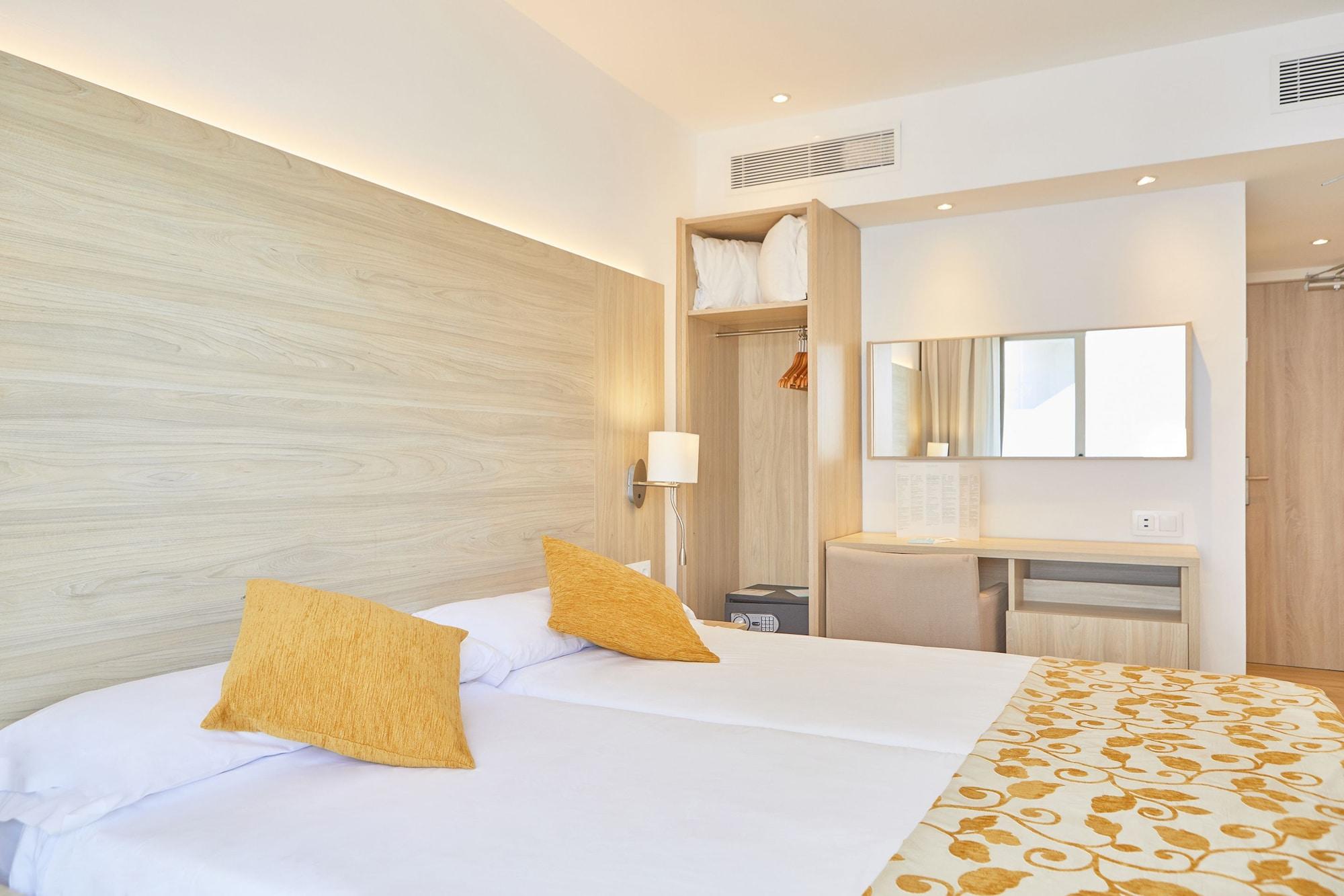 Hotel Ilusion Moreyo - Adults Only Кала Бона Екстериор снимка
