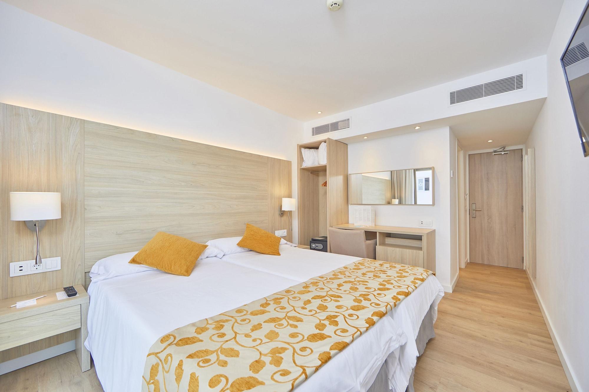 Hotel Ilusion Moreyo - Adults Only Кала Бона Екстериор снимка