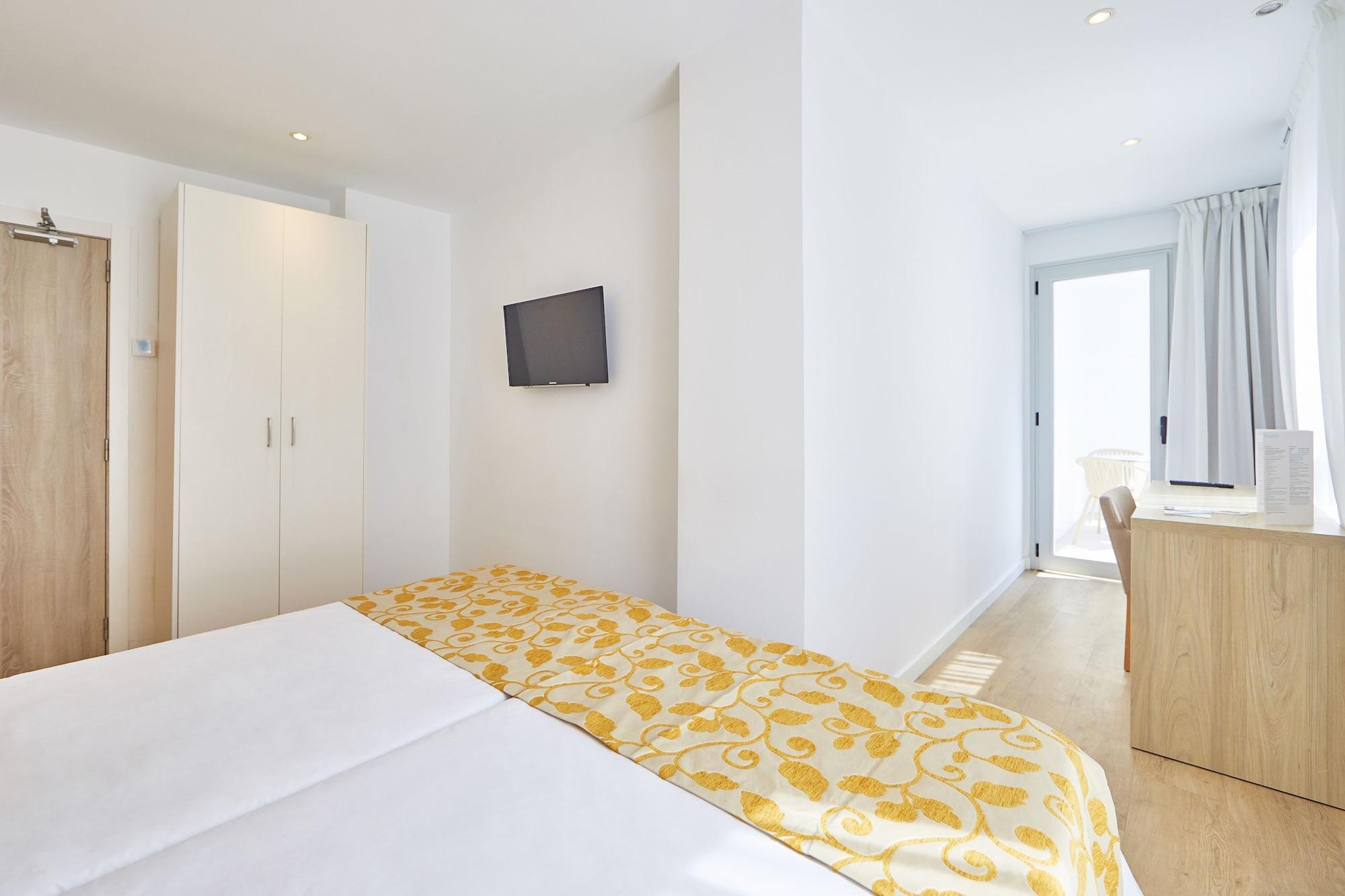 Hotel Ilusion Moreyo - Adults Only Кала Бона Екстериор снимка